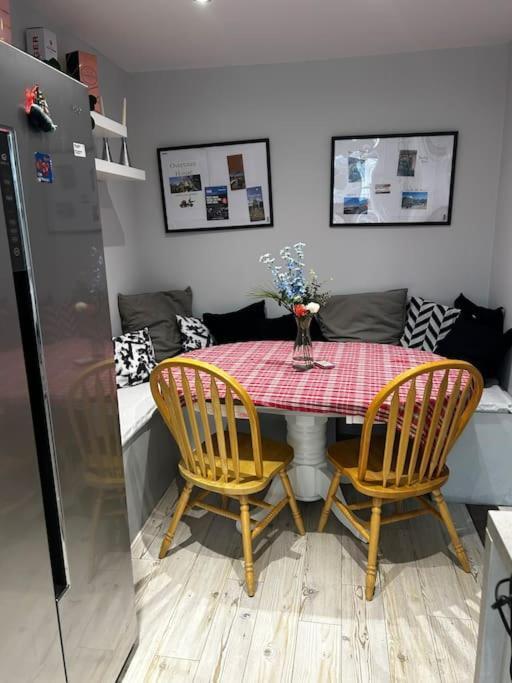 15 Min Drive To Airport 20 Min To Loch Lomond And City Center Old Kilpatrick Esterno foto
