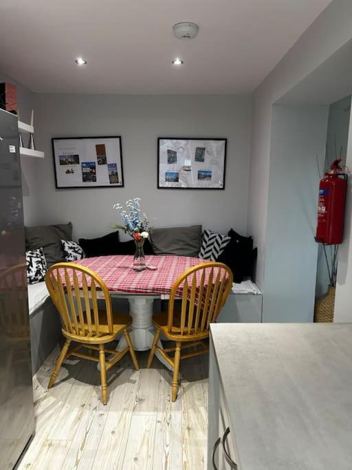 15 Min Drive To Airport 20 Min To Loch Lomond And City Center Old Kilpatrick Esterno foto