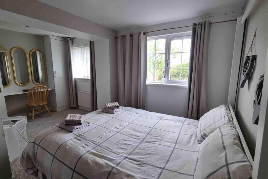 15 Min Drive To Airport 20 Min To Loch Lomond And City Center Old Kilpatrick Esterno foto